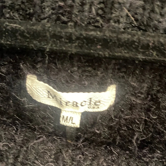 Women’s Miracle USA Black‎ Fall Wide Neck Cropped Fuzzy Knit Sweater Size M/L - Picture 5 of 8